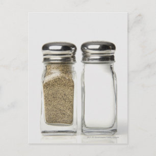 Carte Postale Close-up of a salt and a pepper shaker