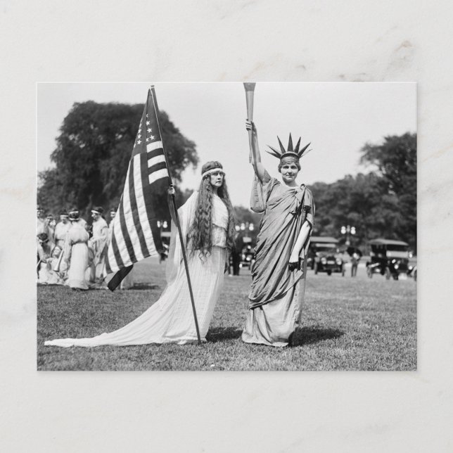 Carte Postale Columbia et Lady Liberty, 1919 (Devant)