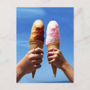 Carte Postale Cônes de crème glacée triple Scoop