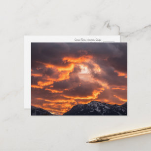 Carte Postale Coucher de soleil ardent sur les montagnes
