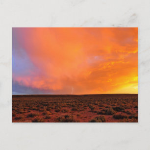 Carte Postale Coucher de soleil avec éclairs sur le désert