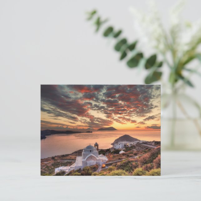 Carte Postale Coucher de soleil du château de Plaka à Milos (Debout devant)