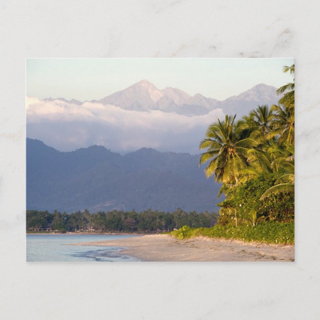 Carte Postale Coucher De Soleil Sur Volcan Avec Plage Tropicale (Devant)