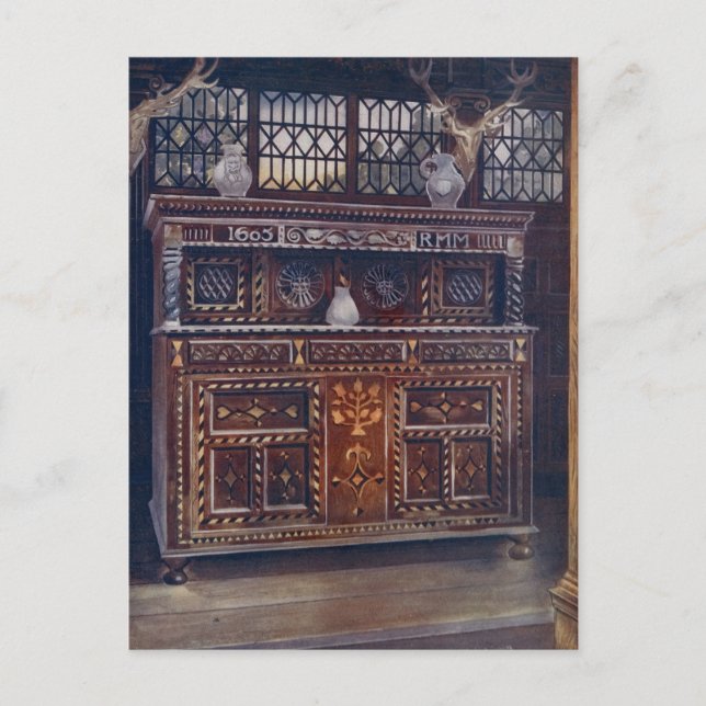 Carte Postale Cupboard en chêne sculpté et incrusté, Edwin Foley (Devant)