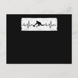 Carte Postale Curleur de sport d'hiver en pierre de curling à po