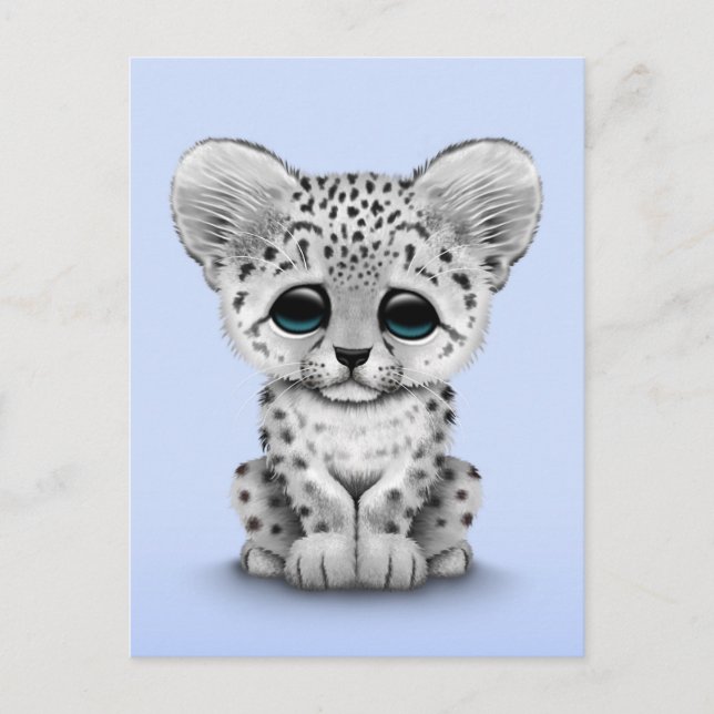 Carte Postale Cute Baby Snow Leopard Cub sur Bleu clair (Devant)