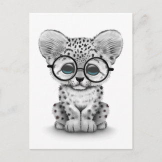 Carte Postale Cute Léopard de Neige Portant des lunettes en blan