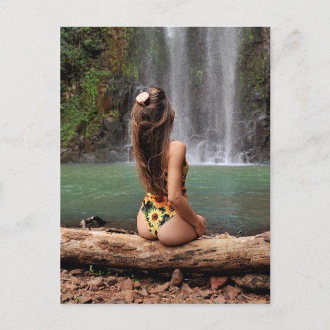Carte postale de fille en bikini (Devant)
