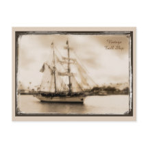 Carte postale de grand voilier tonifiée marron vin