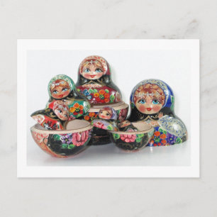 Carte postale de poupée de nidification russe