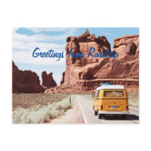 Carte postale de salutations de roadtrip avec camp