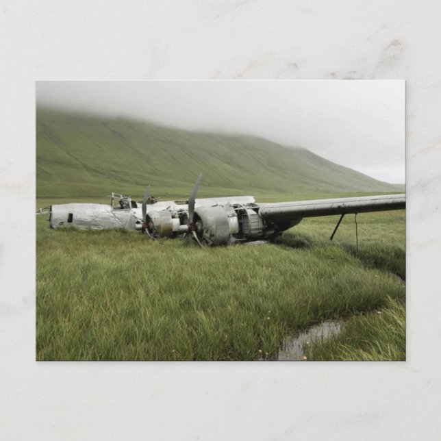 Carte Postale Décombrement d'avions de la Seconde Guerre mondial (Devant)