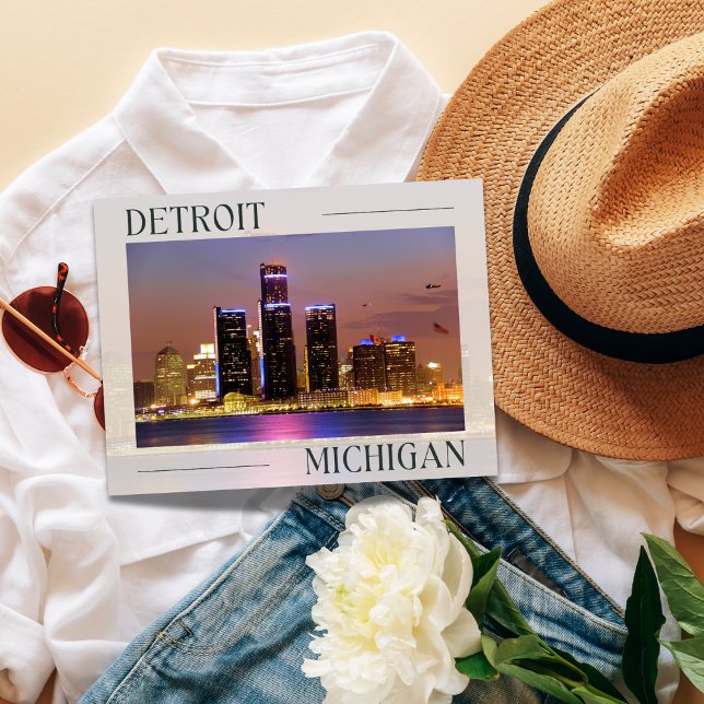 Carte Postale Découvrez la vie nocturne de Detroit, Michigan (Birthday Depot
Happy Birthday Floral Blue Green Ombre Postcard)