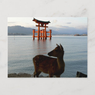 Carte Postale Deer et Big Red Gate à Miyajima au Japon