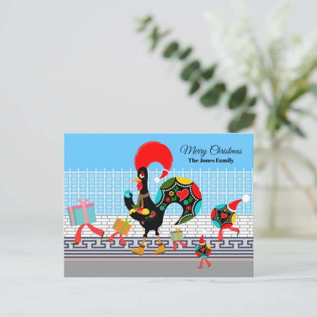 Carte Postale Défilé portugais de cadeaux de coq et de Baubles (Debout devant)