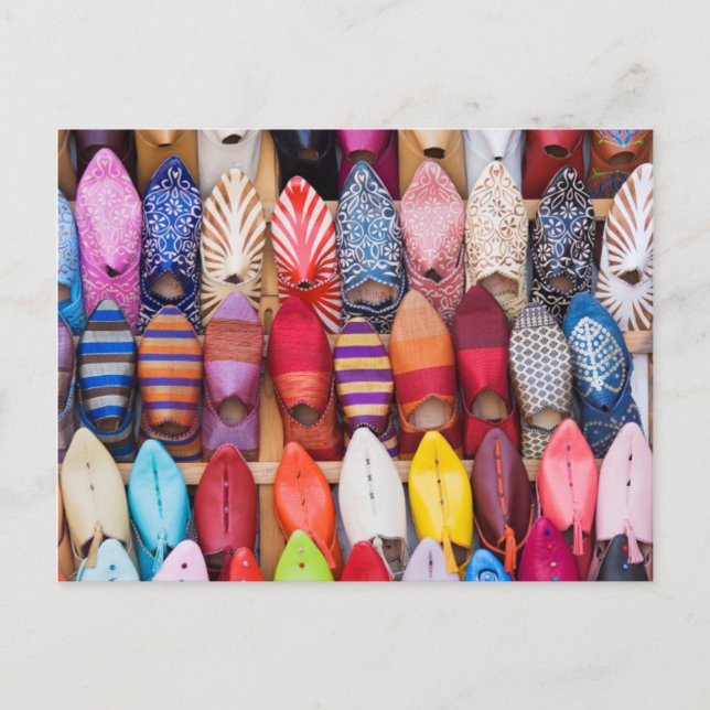 Carte Postale Des chaussures dans un magasin dans les souks (Devant)