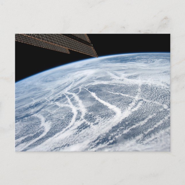 Carte Postale Des Motifs Nuageux Au Sud Des Îles Aléoutiennes. (Devant)