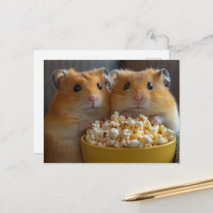 Carte Postale Deux adorables hamsters avec un grand bol de popco