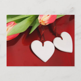 Carte Postale Deux cœurs avec des tulipes