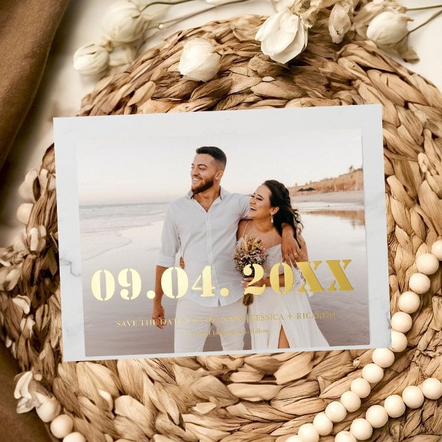 Carte Postale D'invitation À Feuilles D'aluminium Élégant & Chic Bold Lettre Mariage enregistrer la  (Créateur téléchargé)