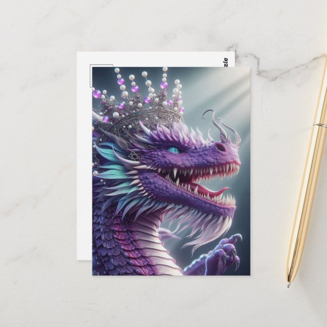 Carte Postale Dragon violet dans une couronne (Devant/Arrière en situation)