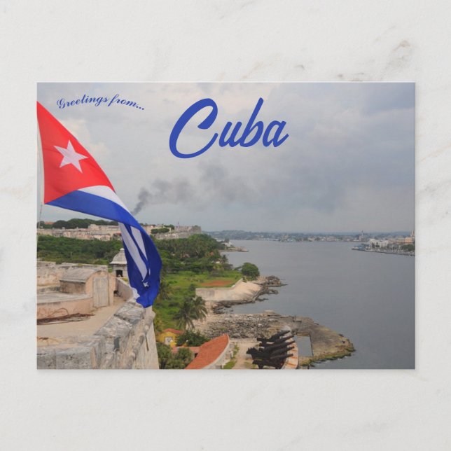 Carte Postale Drapeau cubain flottant à un fort à Cuba (Devant)