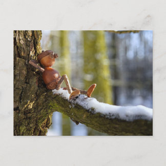Carte postale d'un Elfe Gland dans une forêt ennei