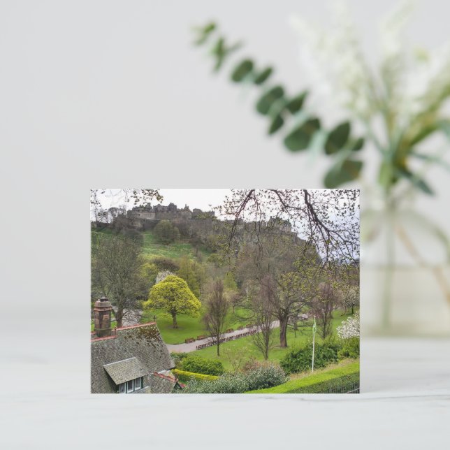 Carte Postale Edinburgh Castle in Spring (Debout devant)