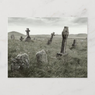 Carte Postale Eerie Gravesite
