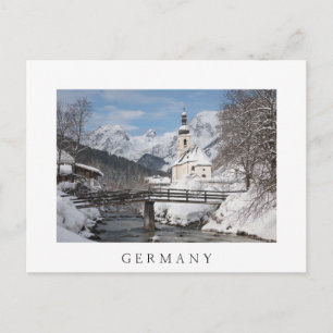 Carte Postale Eglise dans la neige avec Alpes montagnes en hiver