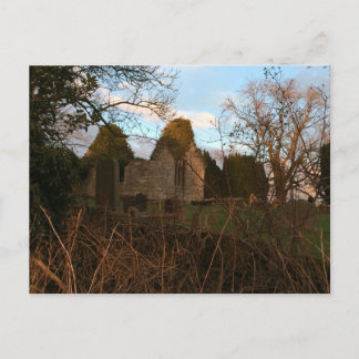 Carte Postale Église en ruine au coucher du soleil