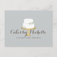 Elégant gâteau blanc avec décoration de gâteau aux