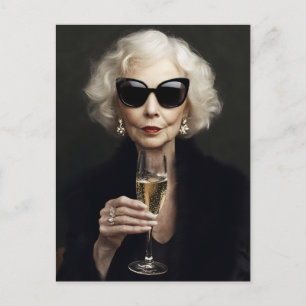 Carte Postale Élégante femme âgée avec Champagne