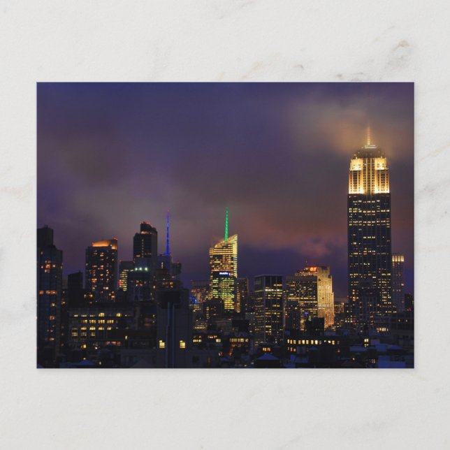 Carte Postale Emp St Bldg brille dans les nuages et le brouillar (Devant)