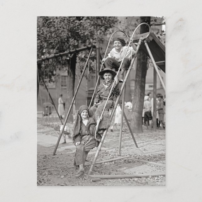 Carte Postale Enfants en costume, 1922 (Devant)