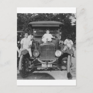Carte Postale Enfants en voiture des années 1920