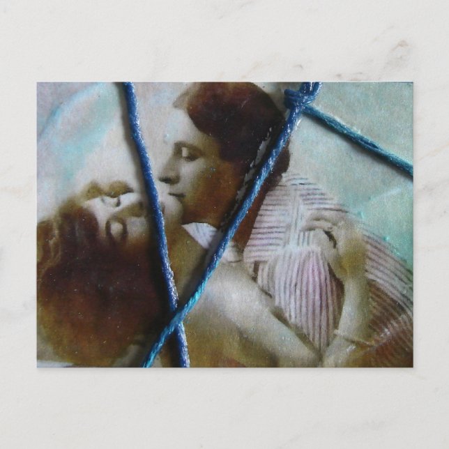 Carte Postale Enveloppé dans l'amour (Devant)