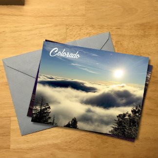 Carte Postale Envoyez à quelqu'un une vue au-dessus des nuages d