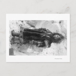 Carte Postale Eskimo Girl in a Parka in Nome, Alaska