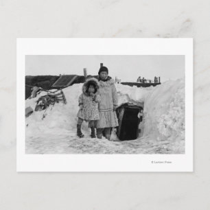 Carte Postale Esquimaux De L'Alaska À L'Extérieur De Leur Photo 