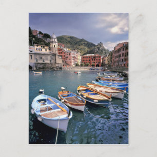 Carte Postale Europe, Italie, Vernazza. Bateaux aux peintures vi