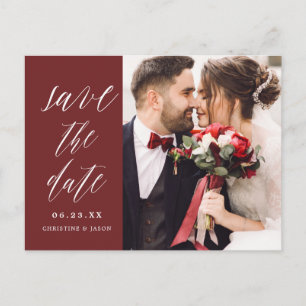 Carte Postale Faire-part Burgundy Rustic Script Couple Photo Enregistrer le