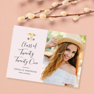 Carte Postale faire-part de graduation en lettres noires