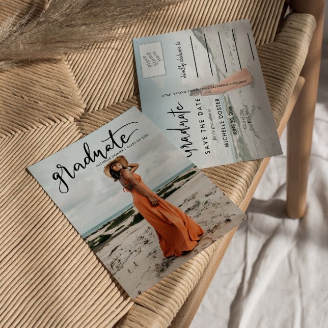 Carte Postale Faire-part Diplômé moderne manuscrit | Photo décontractée (Créateur téléchargé)