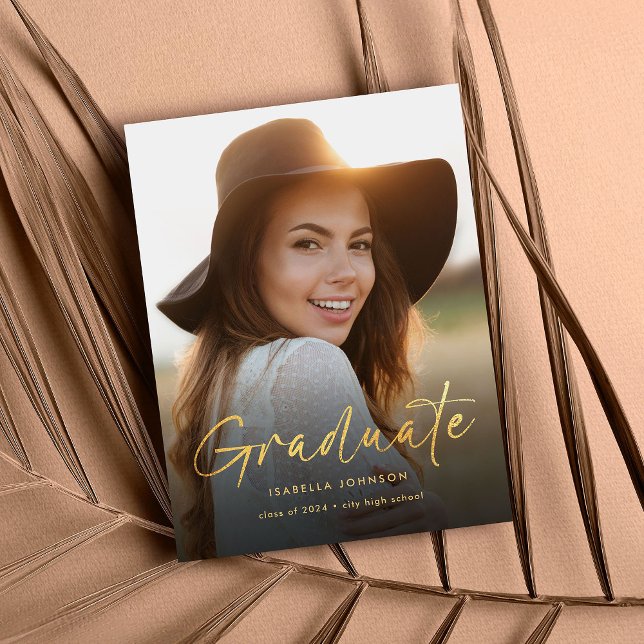 Carte Postale Faire-part Élégant Gold Calligraphy Graduation (Créateur téléchargé)