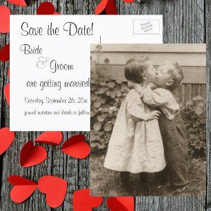 Carte Postale Faire-part Enfants vintages s'embrasser dans un jardin Enregi