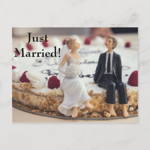 Carte Postale Faire-part Mariée mignonne & Groom Sur Gâteau Blanc