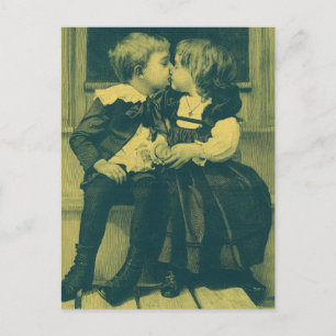 Carte Postale Faire-part Photo vintage d'amour et de romance, Enfants s'emb