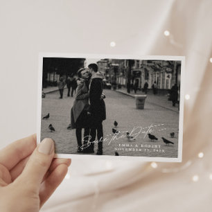 Carte Postale Faire-part Simple Photo en Noir & Blanc pour Annoncer la Date