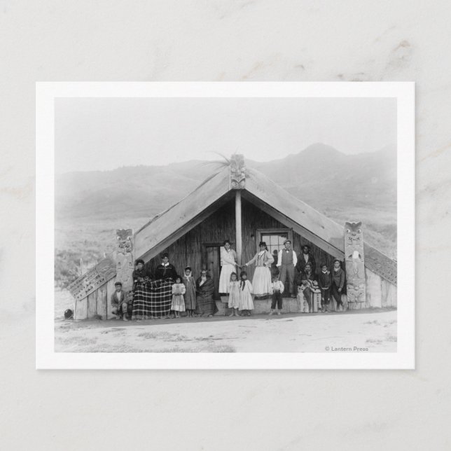 Carte Postale Famille Maori à la maison PhotographieNouvelle-Zél (Devant)
